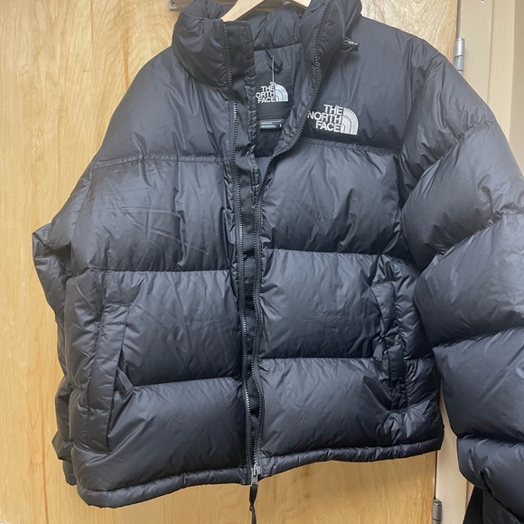 The North Face Black Puffer Jacket - Picture 2 of 6